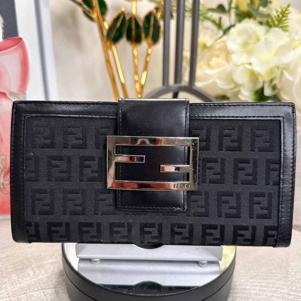 Fendi Zuchinno Long Black Wallet EUC Full Inclusion